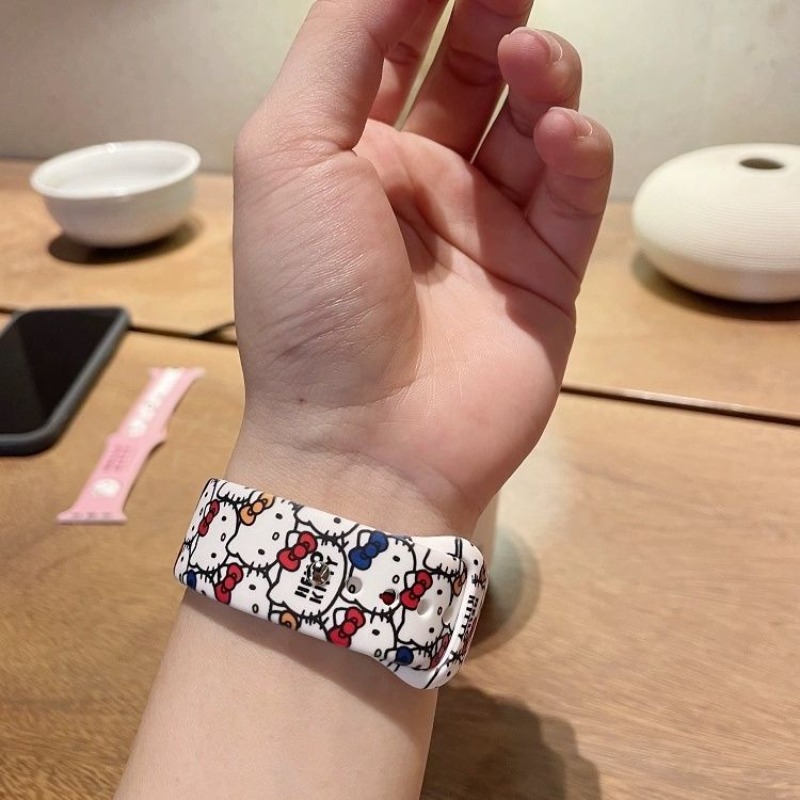 Anime Sanrio Cute Hello Kitty  - Apple Smartwatch Accessories 리뷰 및 가격